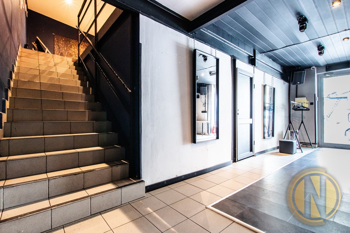 Lokal usługowy | 150 m² | al. Jana Pawła II | ENG - Więcej