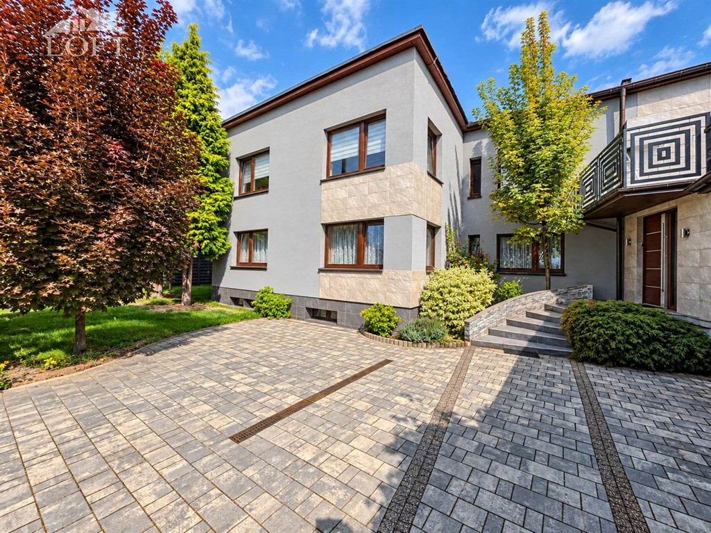 Dom na sprzedaż, 7 pokoi, 323 m², Radzionków