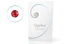 biżuteria nazębna Quarkee Red Velvet 2,2mm kryształek na ząb czerwień 1 szt