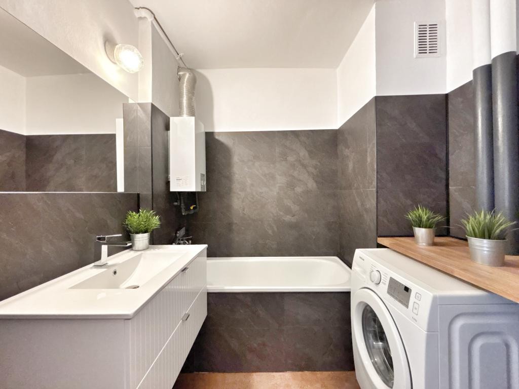 3 pokojowe z oddzielną kuchnią -Stara Krowodrza ul.Mazowiecka - balkon - Więcej