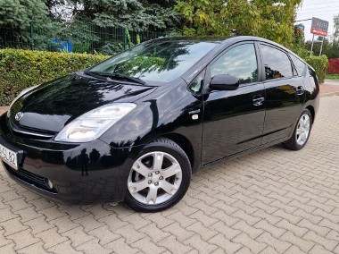 Toyota Prius II-1