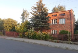 Dom Lututów, ul. Piaski
