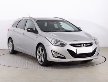 Hyundai i40 , Klima, Tempomat, Podgrzewane siedzienia