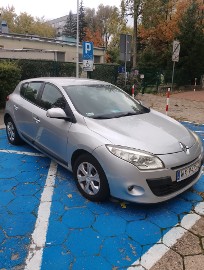 Salon Polska. Bardzo mały przebieg 129900, nowy akumulator.