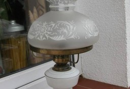 szklana lampa- lampka jak naftowa