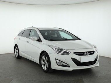 Hyundai i40 , Navi, Klimatronic, Tempomat, Parktronic,ALU-1