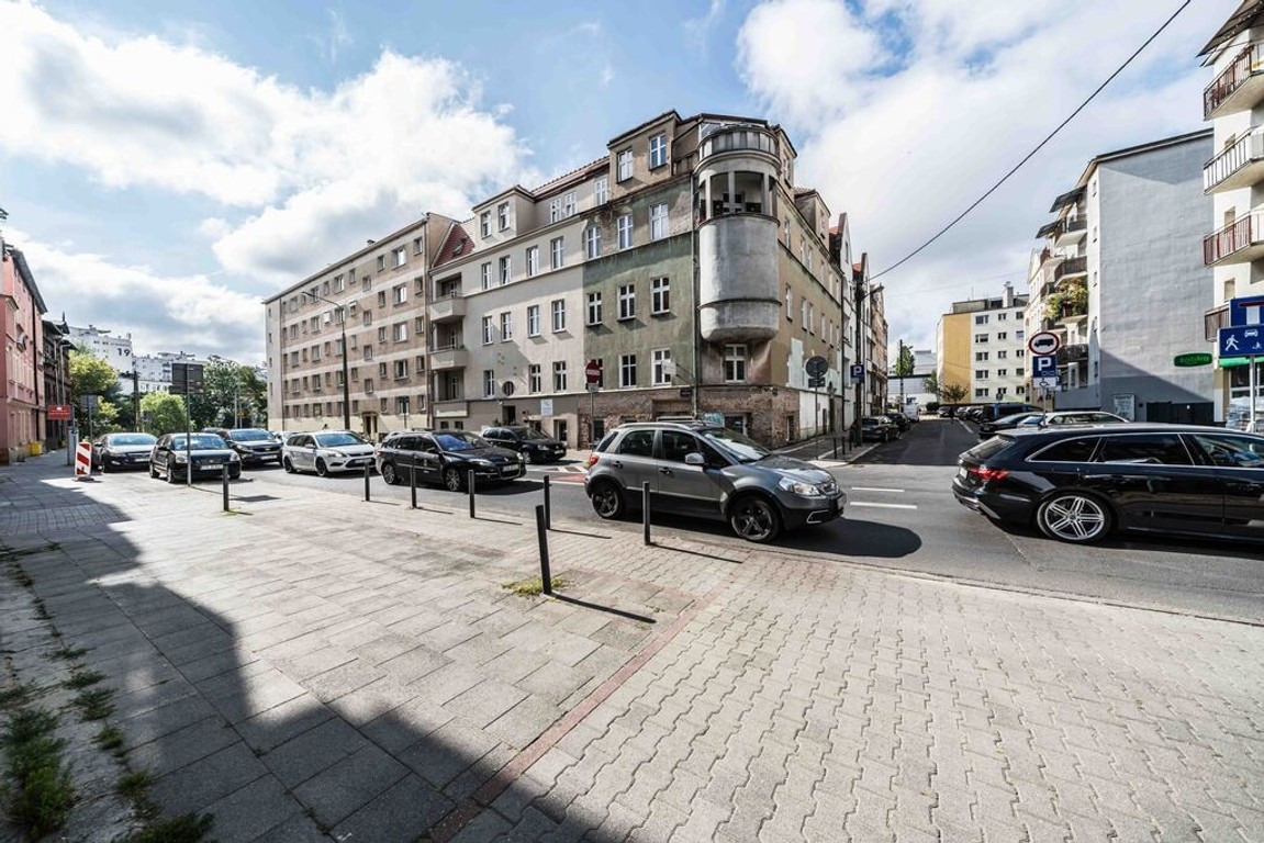 Przestrzeń na Jeżycach — kawalerka do pracy - Mehr