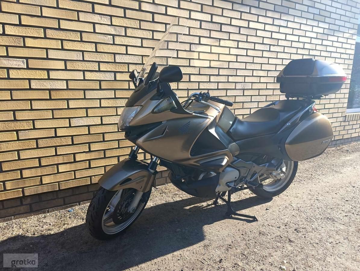 Honda deauville 700 deals olx