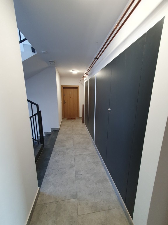 Wykończone 2 pokoje 42m Wrocław Bieńkowice parking – pohled 4
