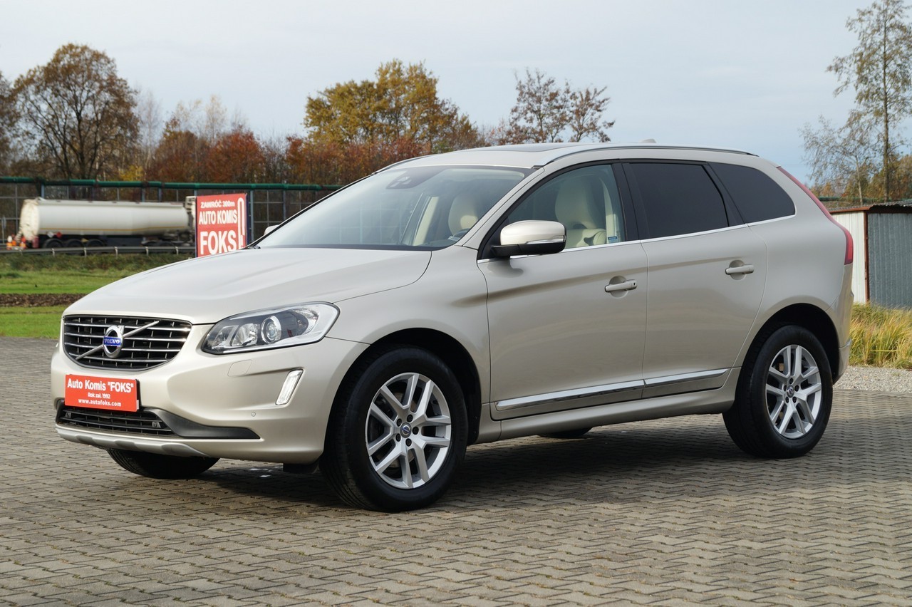 Volvo XC60 I panorama skóra navi kamera ksenon serwis w aso 131 tys .km vat 23%