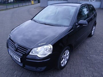 DOBRZE WYPOSAŻONA DODATKOWE KOŁA ZIMOWE