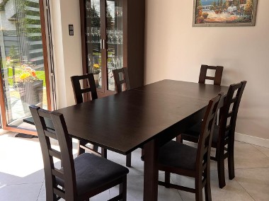 Stół  z krzesłami  i stolik kawowy-1