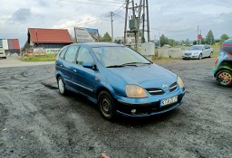 Nissan Almera II Nissan Almera Tino 2.2DI 114km 02r