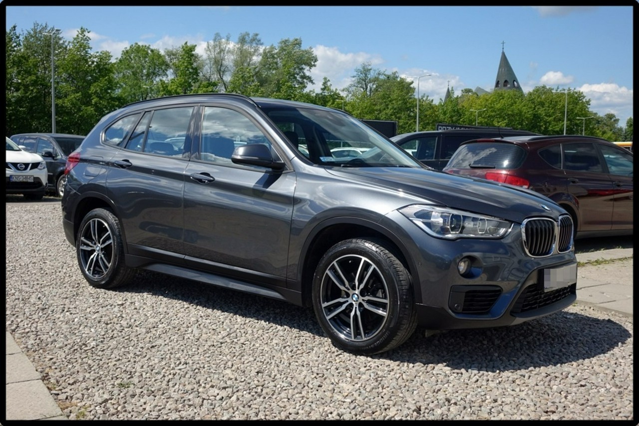 BMW X1 F48 2.0d X-Drive 18d *biXenon* navi* PDC* automat