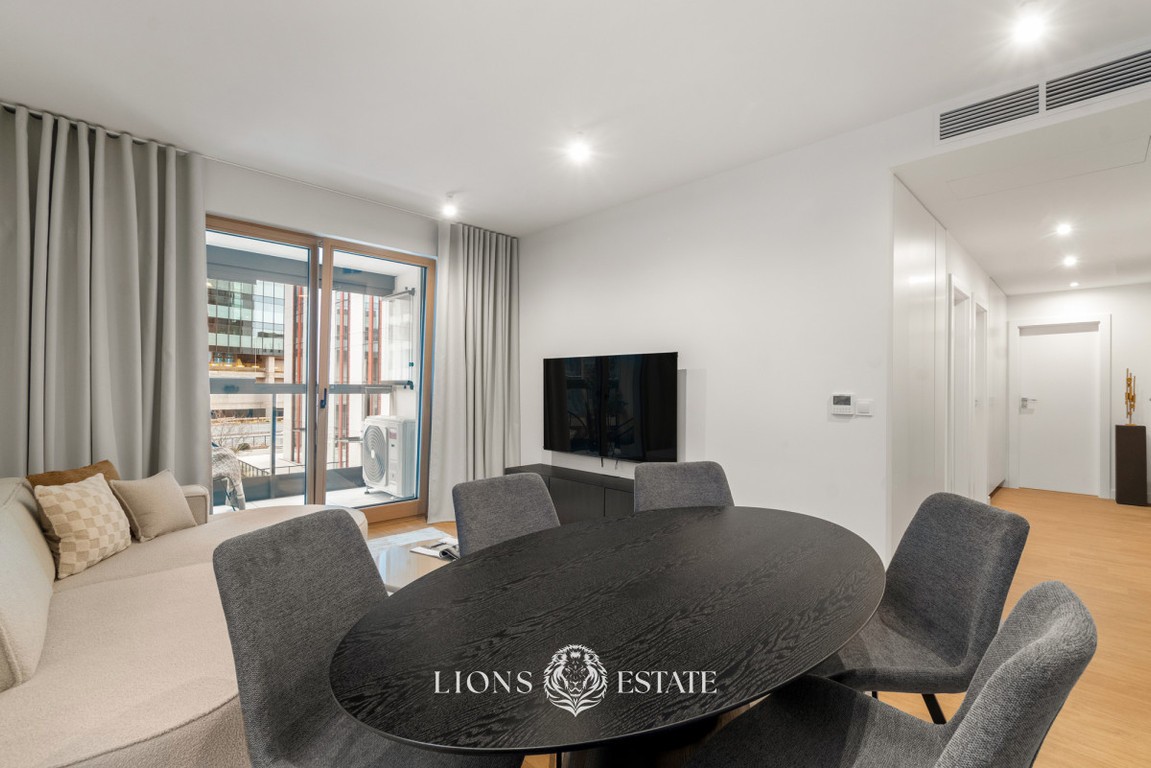 Nowoczesny apartament w Towarowa Square - More