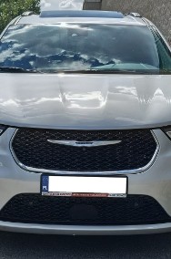 Chrysler Pacifica-2