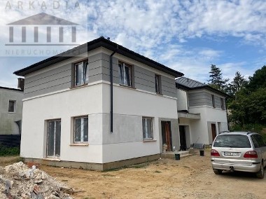 Dom Łomianki-2