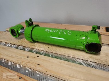 Cylinder hydrauliczny kompensacji Merlo P 25.6 TOP-1