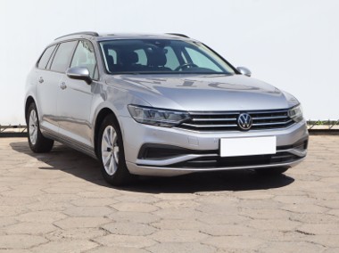 Volkswagen Passat B8 , Salon Polska, 1. Właściciel, Automat, VAT 23%, Klimatronic,-1