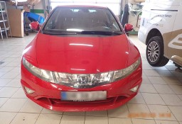 Honda Civic VIII 1.8 benzyna 140 koni, lekko uszkodzony