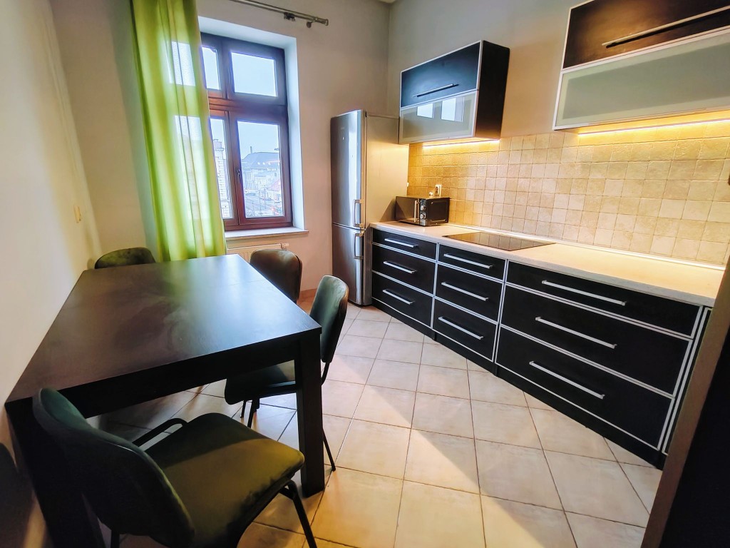 Mieszkanie na wynajem, 85 m² Śródmieście-Wschód, Zielona