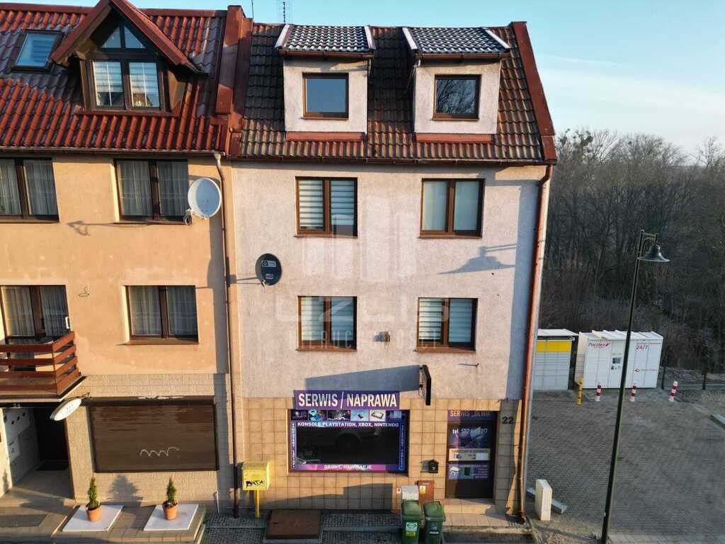 3 mieszkania plus lokal usługowy