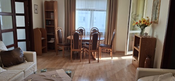 Mieszkanie 90,8 m2 (4 pokoje, 2 łazienki) do zamieszkania - rynek wtórny; Warszawa - Praga Południe