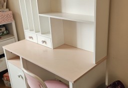 Piękne biurko dla dziewczynki z dostawką i regulowanym fotelikiem