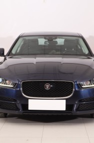 Jaguar XE I , 180 KM, Automat, Skóra, Navi, Xenon, Bi-Xenon, Klimatronic,-2