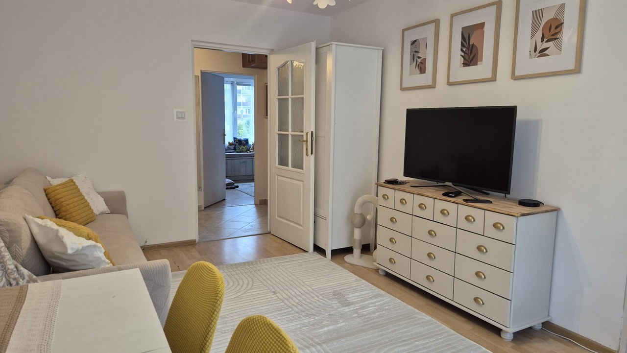 2 pokoje, loggia, piwnica, 1 piętro, ul. Rejtana, Słupsk