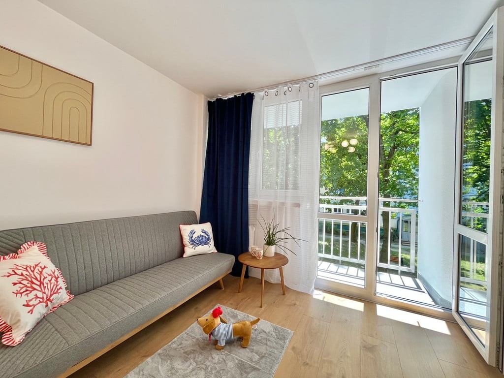 2-pokoje, pełen rozkład, po generalnym remoncie, duży balkon - Więcej