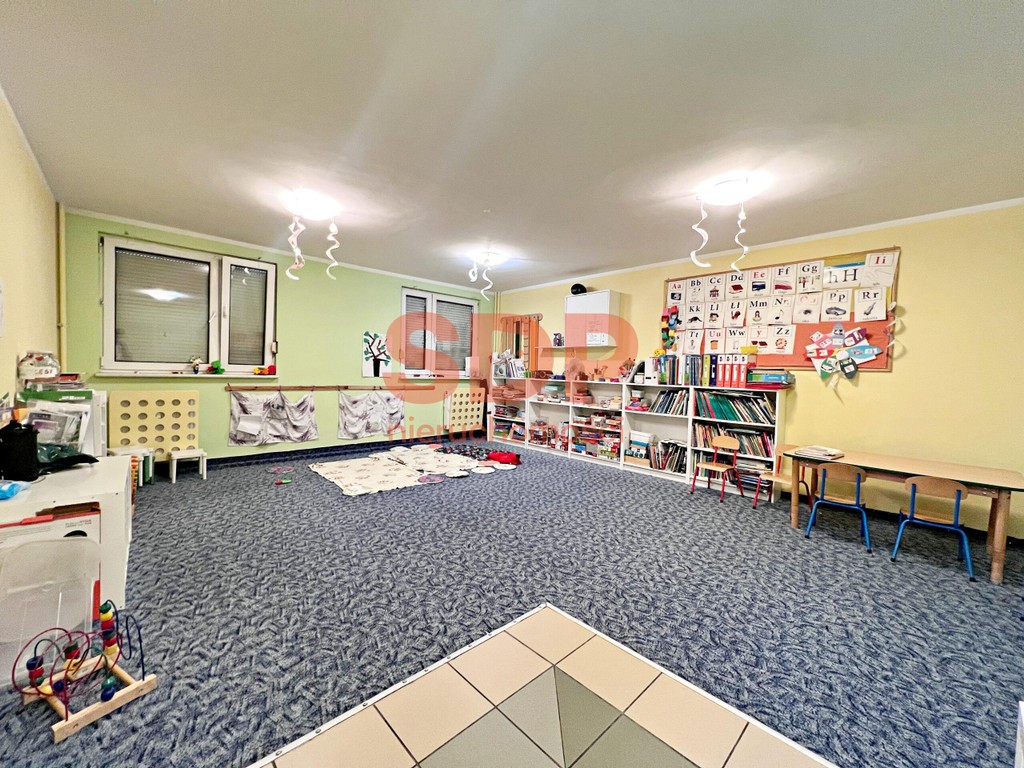 Gotowy lokal po przedszkolu z zapleczem sanitarnym | 128,9 m², Wrocław