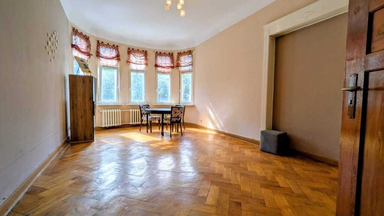 Przestronne 4 pokoje w Śródmieściu. 1 p.