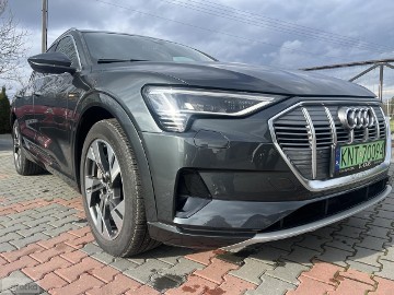 Audi e-tron Premium plus