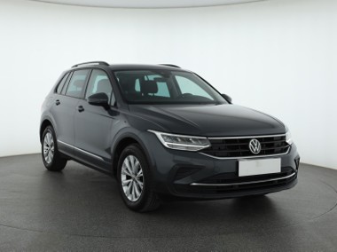 Volkswagen Tiguan , Salon Polska, Serwis ASO, DSG, Klimatronic, Tempomat,-1