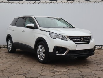 Peugeot 5008 , Salon Polska, 7 miejsc, Navi, Klimatronic, Tempomat,