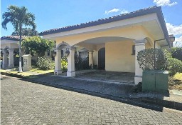 Dom, ul. Xrh9xvp, Heredia Province, San Antonio, Costa Rica