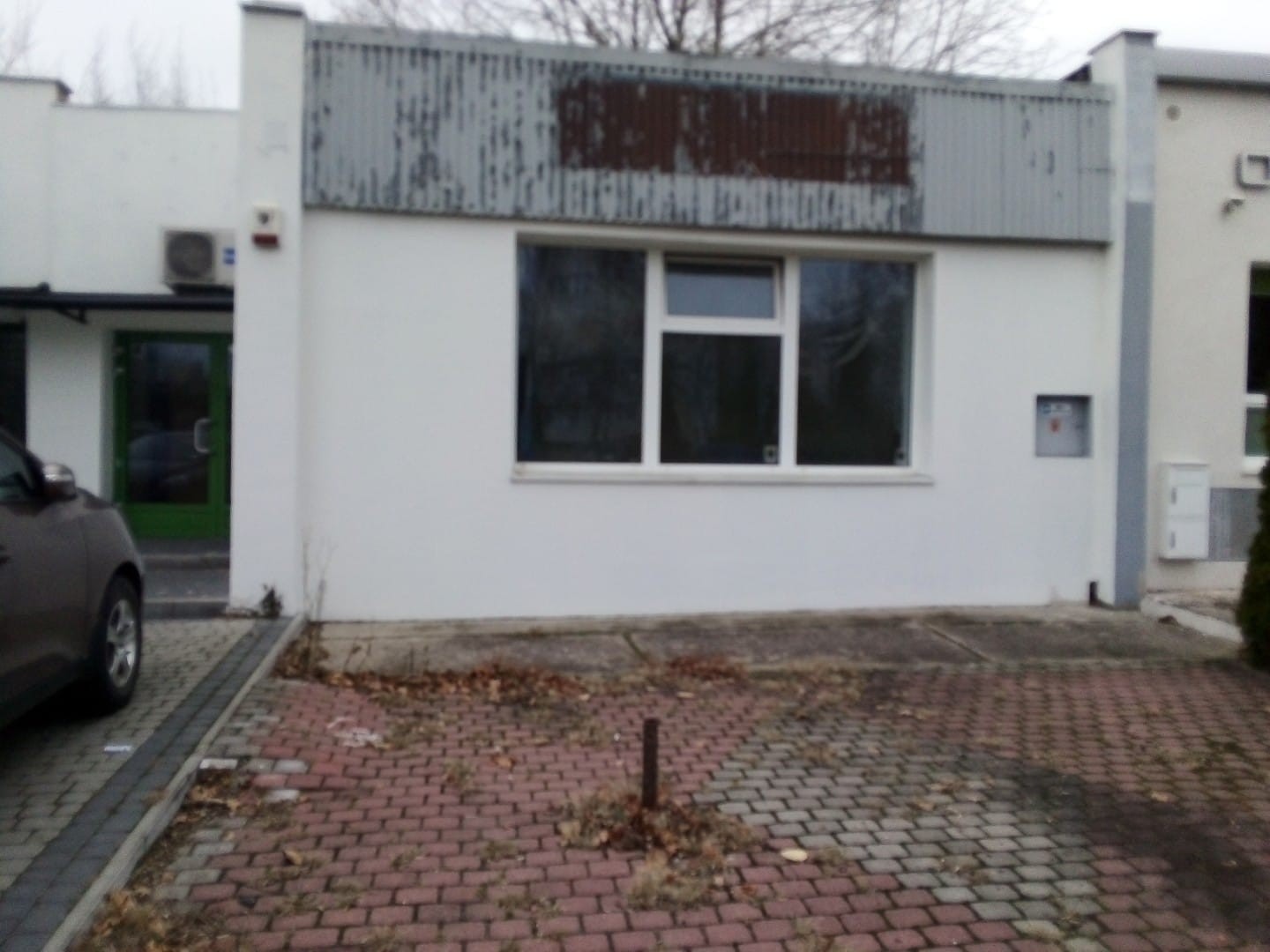 Lokal użytkowy na sprzedaż lub w dzierżawę – pohled 4