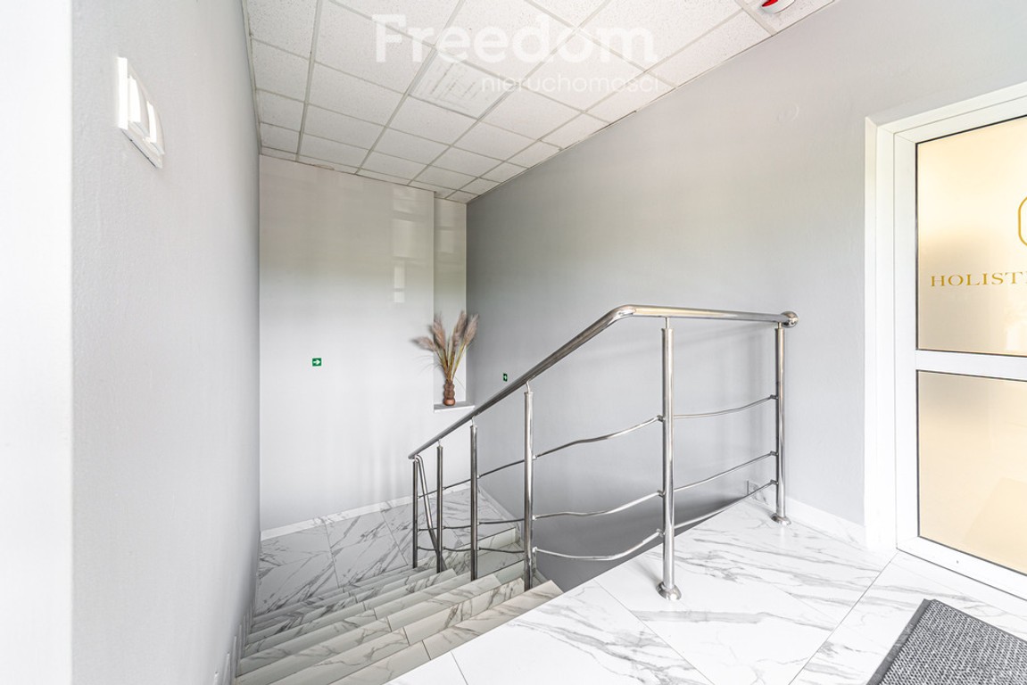 Stanowisko fryzjerskie w salonie beauty - Widok 3