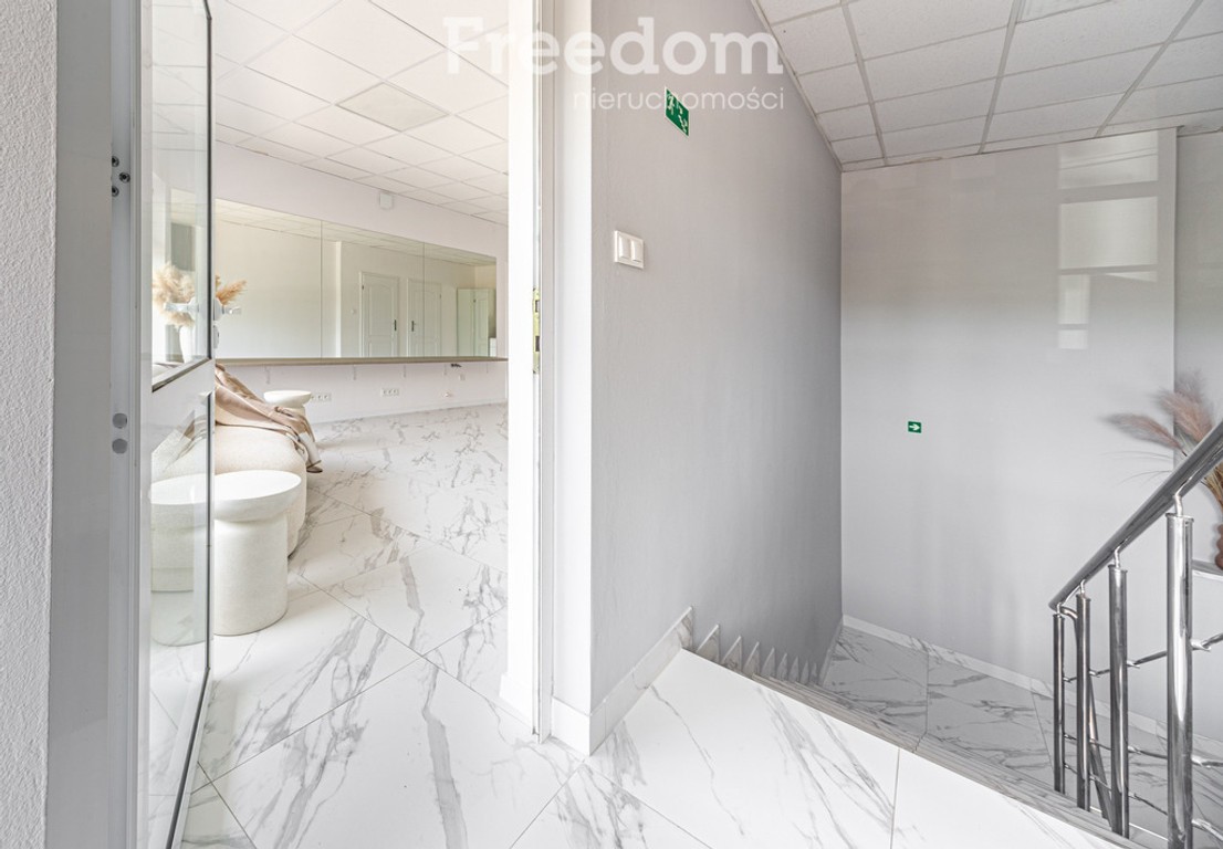 Stanowisko fryzjerskie w salonie beauty - Widok 4