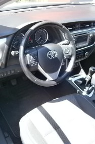 Toyota Auris II 1-2
