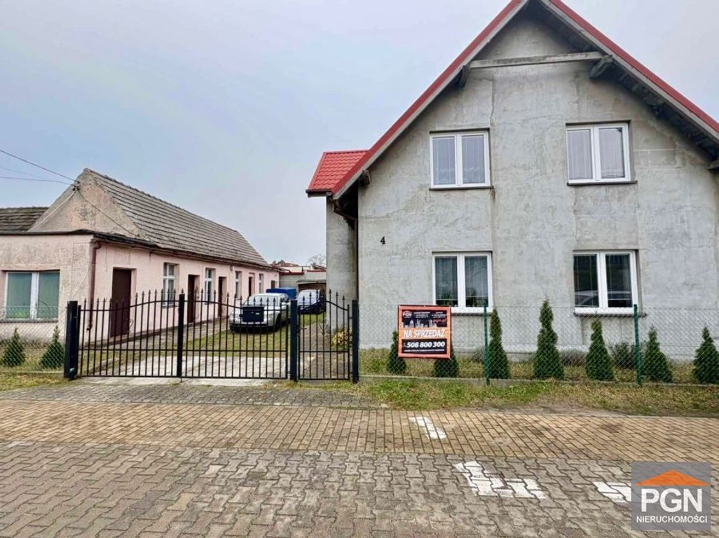 Dom Wolnostojący Z Pokojami Na Wynajem - 450 m Od