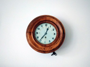 stary przedwojenny zegar werk po remoncie pełna kompletna skrzynia-1