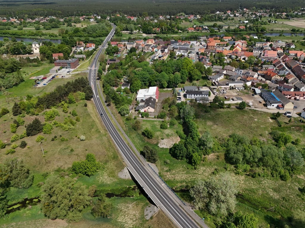 Na sprzedaż działka zabudowana budynkami po zakładzie przetwórczym - Widok 5