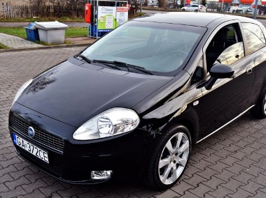 Fiat Punto Grande-1