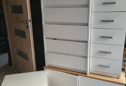 Wydam dwie komody, szafke do powieszenia ikea oraz stolik