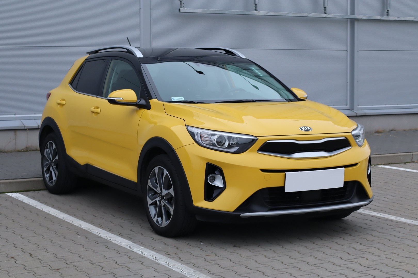 Kia Stonic , Salon Polska, Serwis ASO, Skóra, Klimatronic, Tempomat,