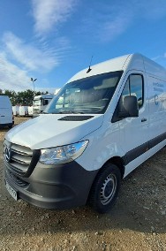 Mercedes-Benz Sprinter-2