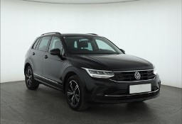 Volkswagen Tiguan , Salon Polska, 1. Właściciel, DSG, VAT 23%, Navi,