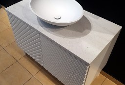 Szafka łazienkowa z wyfrezowanym motywem jodełki z blatem i umywalką kompozytową